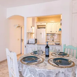 https://medano-2-hab-200-meters-playa-el-cabezo.adeje-hotels.com