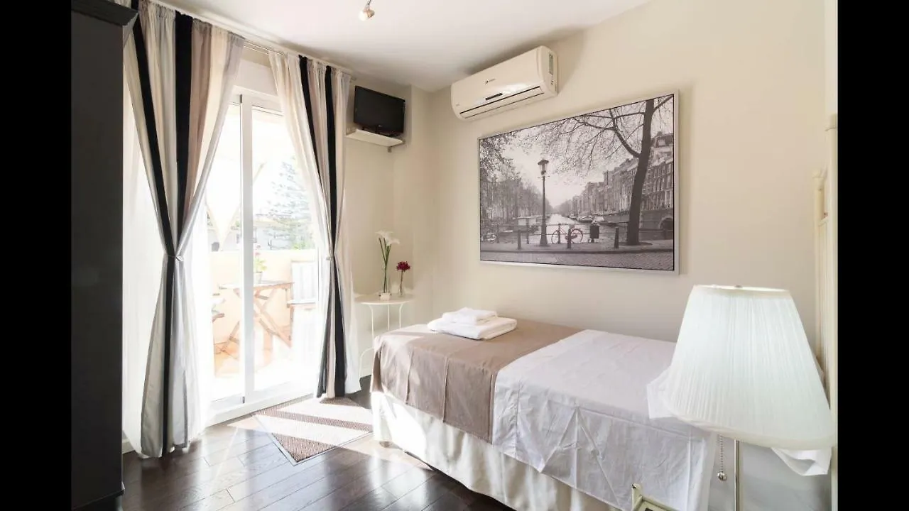 Habitación en casa particular Kentia Rooms Málaga